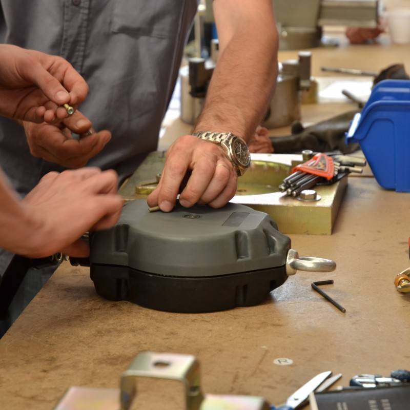 Réparation des antichutes Kratos Safety chez ANCC Levage à Rouen